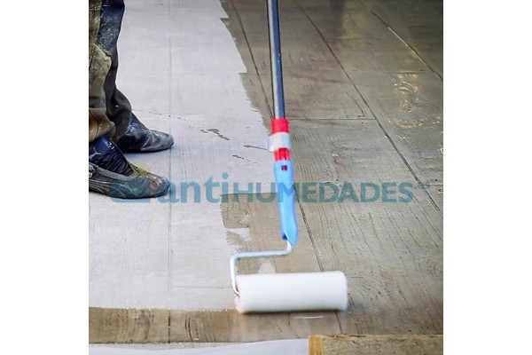 Aplicar Nanohidrof 9 W Oleorepelente y Antimanchas con nanopartículas de Idroless