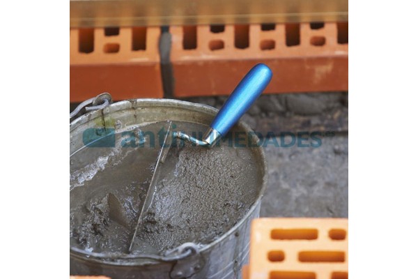 Cal líquida para aditivar morteros haciéndolos más manejables de Sopgal