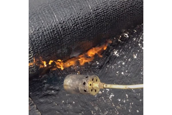 Barrera contra gas radón, instalación con soplete