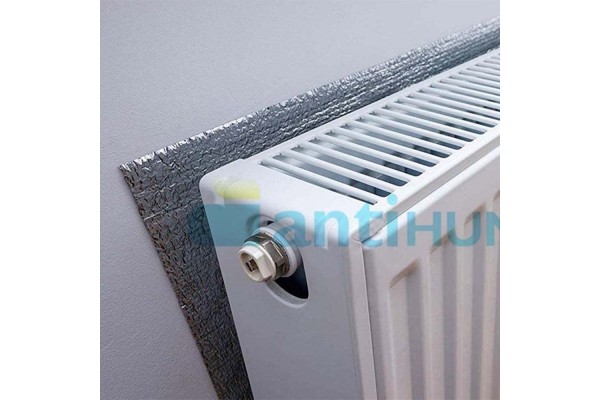 Ahorro energético en calefacción con paneles reflectantes autoadhesivos
