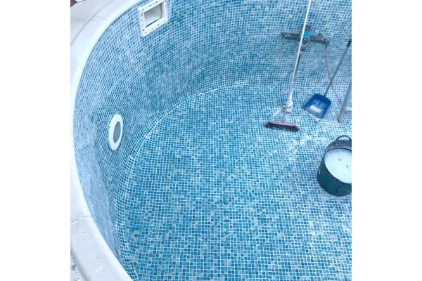 Membrana selladora de poliuretano incoloro Idroles para piscinas