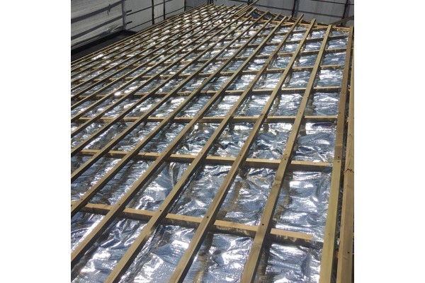 Aislante Reflexivo  de aluminio y espuma de polietileno para aislamiento de tejados