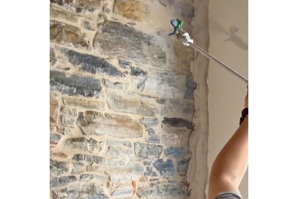 Producto para evitar que la pared no suelte arenilla