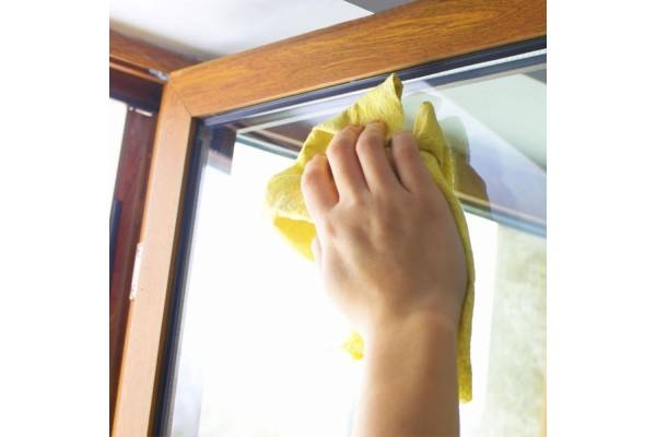 Aplicación limpiador de hidrófugo para cristal de ventanas