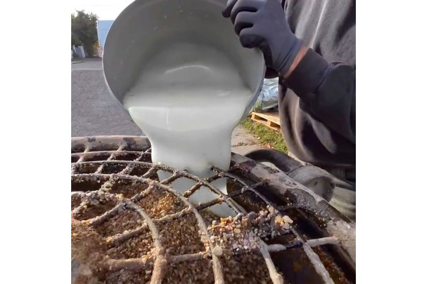 Fácil preparación de aglomerante de áridos Sopgal con gravillas