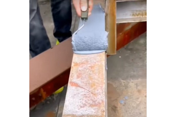 Imprimación color gris para superficies de todo tipo
