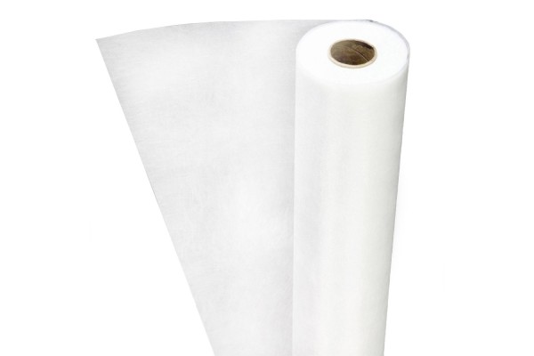 Rollo geotextil para refuerzo e impermeabilización de suelos