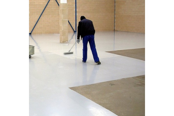 Pintura epoxi suelos bicomponente para parkings