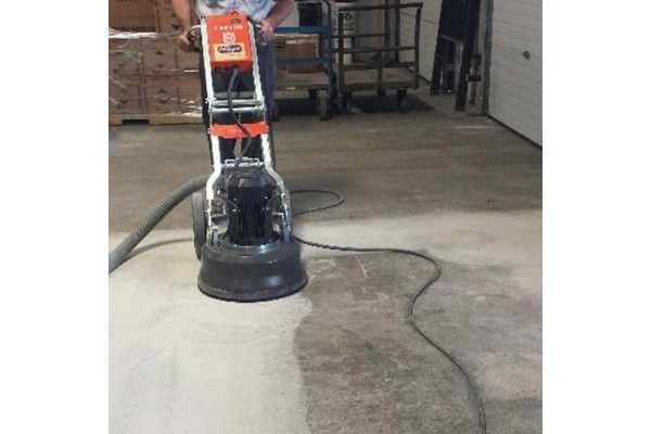 Máquina de desbaste y pulido de suelos Husqvarna