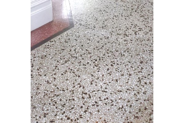 Impermeabilizante Total Idroless para endurecer y aumentar la resistencia de la pared