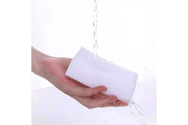 Esponja de limpieza para eliminar manchas y suciedad tan solo con agua