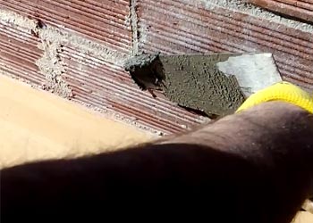 Taponamiento de agujeros de Creamsilan con Mortero de Fraguado Ultra Rápido