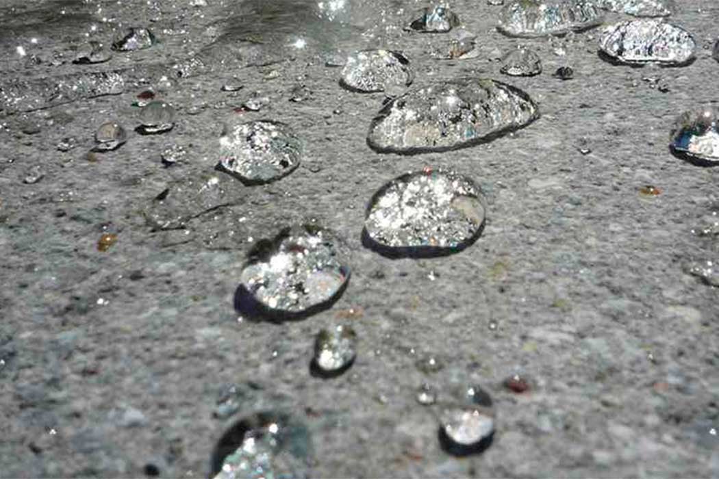 Efecto repelente de Nanohidrof Floor de Idroless en cemento