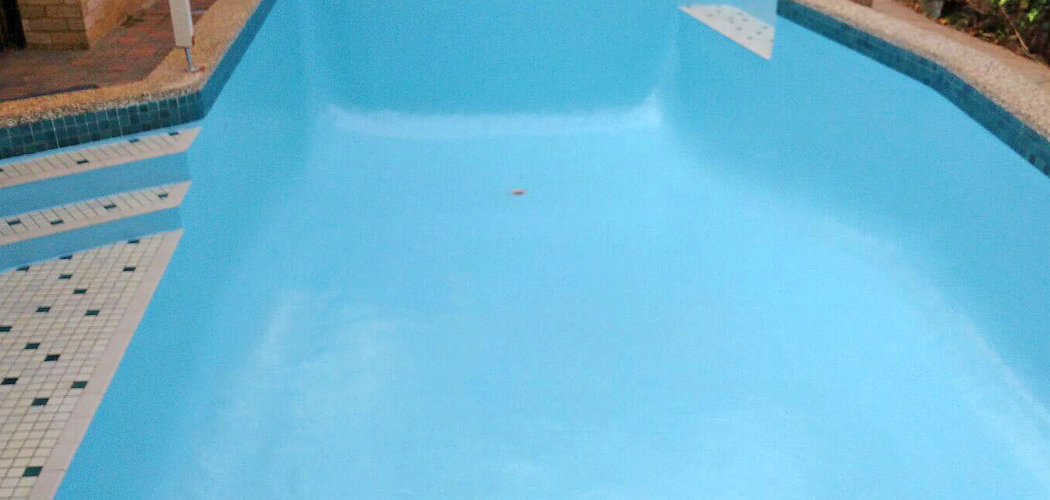 Pintura impermeable para piscinas azul